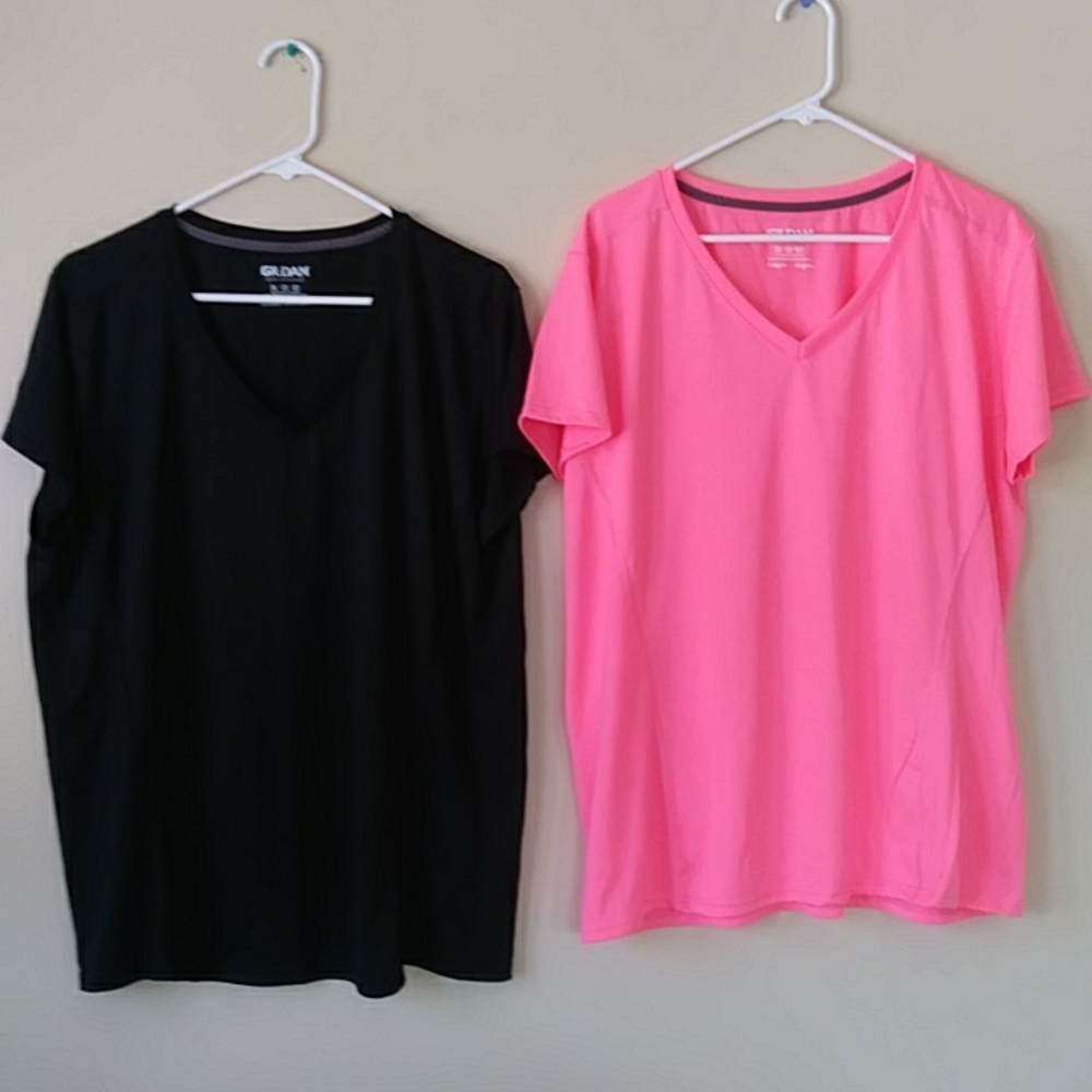 (2) Gildan Performance V Neck SS T-Shirt 2XL Black Pink